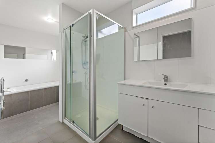 4 Olsen Avenue Hillsborough_12