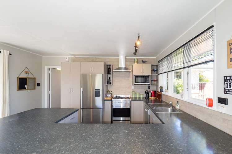 63 Creek Road Allenton_11