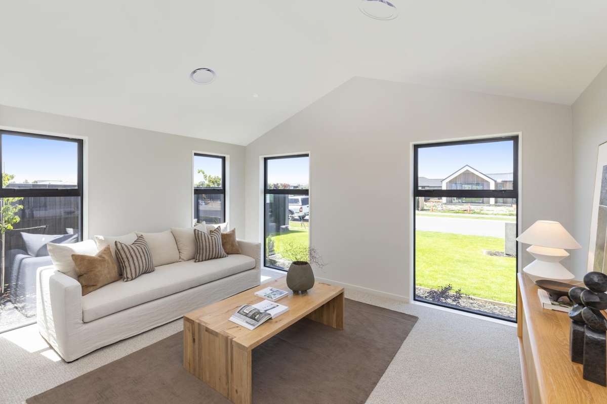 53 Bridgehampton Drive_5