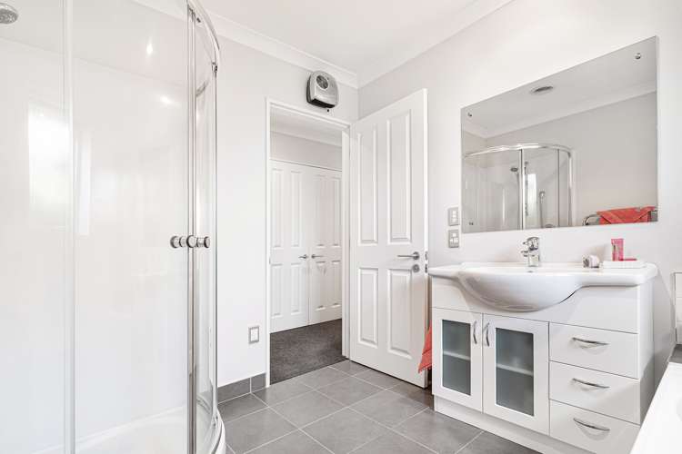 39 Longspur Avenue Wigram_22