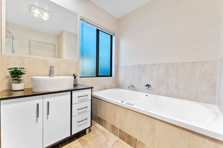 17 Savina Court Flat Bush_19