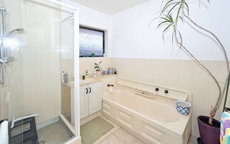 8 Randell Place Te Puke_17