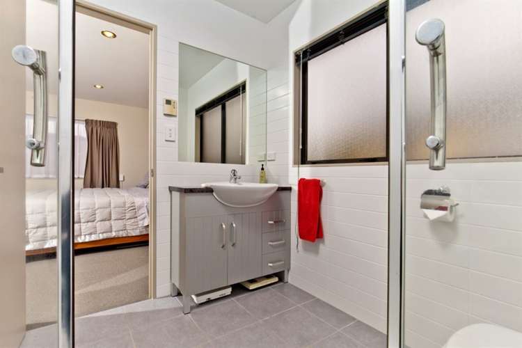 21 Sapperton Drive Henderson_13