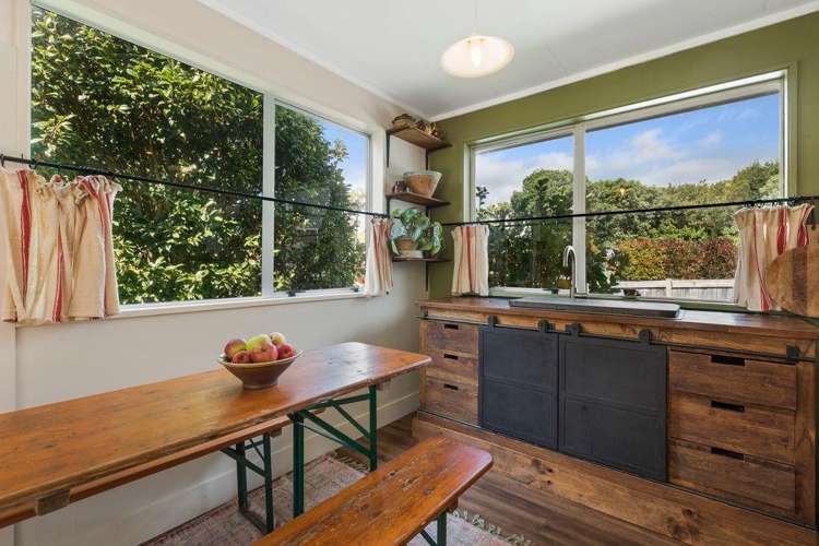 2 Adela Stewart Drive Athenree_5