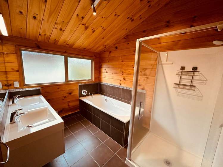 12 Mahoe Glade Patumahoe_12