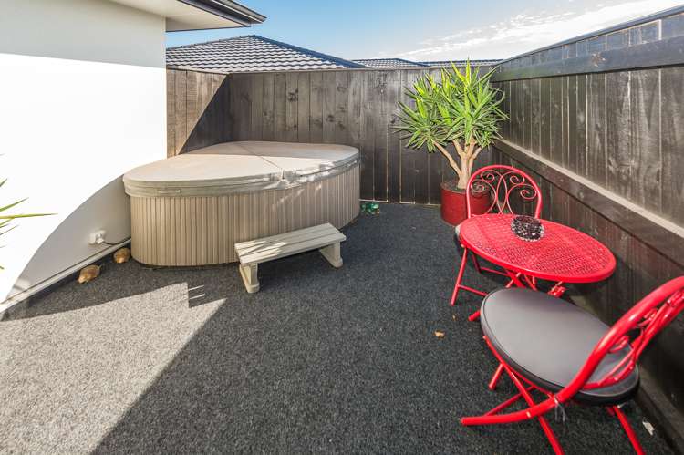 8 Magnolia Crescent Tawhero_5