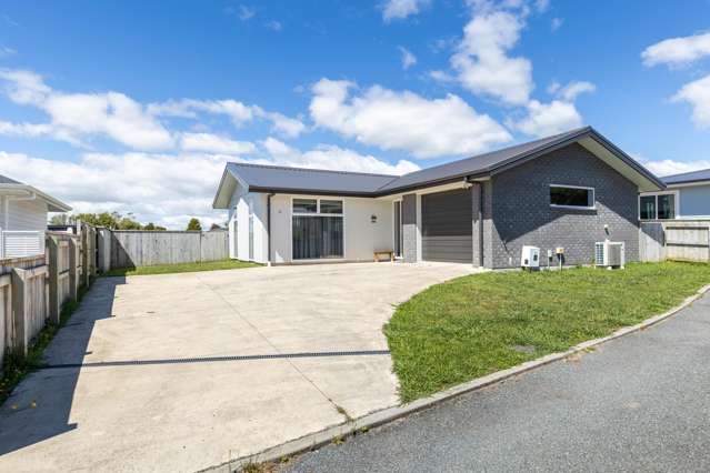 6 Toutouwai Lane Inglewood_4