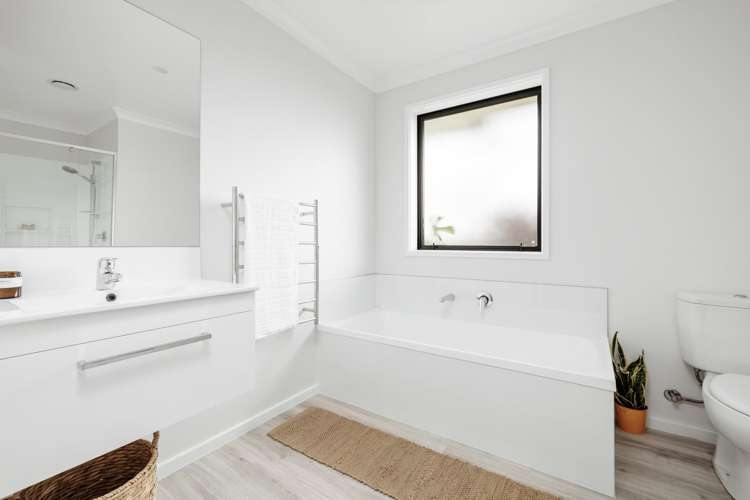 1 Mary Place Pyes Pa_11