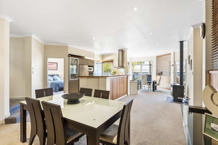 23 English Oak Drive Schnapper Rock_5