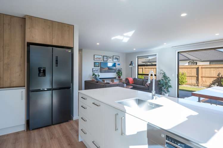 5 Esher Lane_3