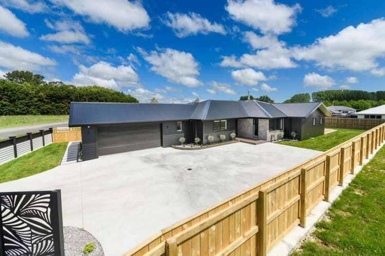 27 Reid Line West Feilding_24