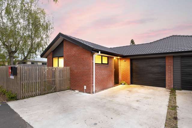 2/3 Helena Road Hillcrest_1