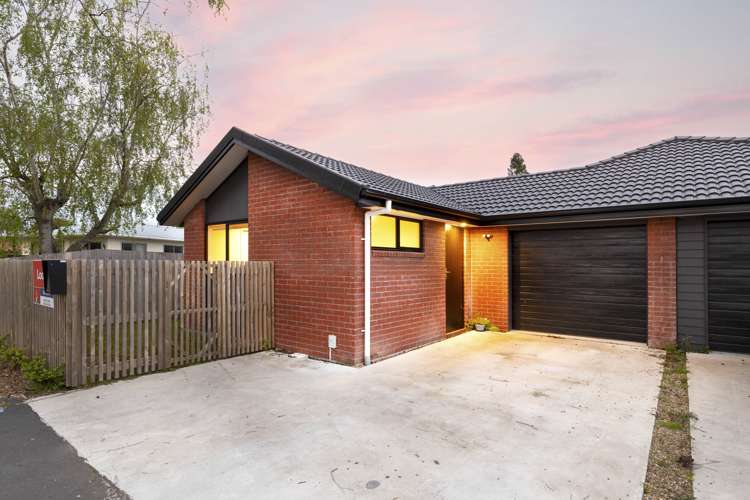 2/3 Helena Road Hillcrest_1