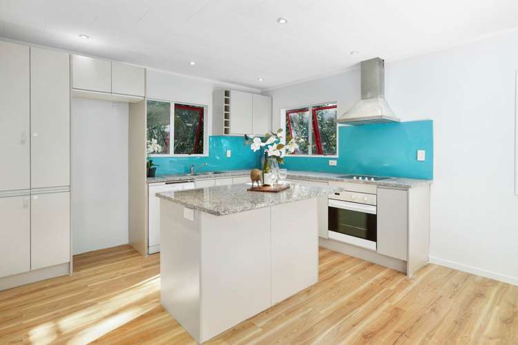 2/87 Woodglen Road Glen Eden_6