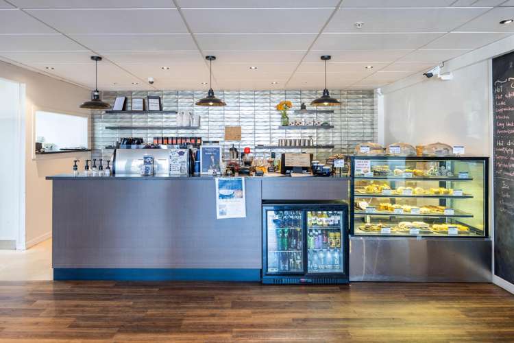 369 Te Rapa Road Beerescourt_10