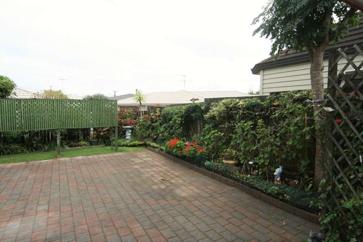 2a Doment Crescent Orewa_13