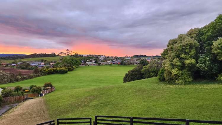 22 Friesian Place Grandview Heights_3