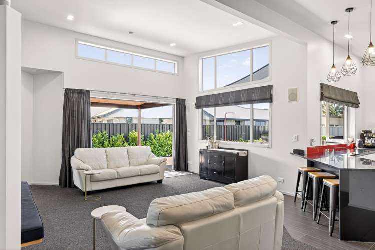 15 Pohutukawa Grove Lytton West_9