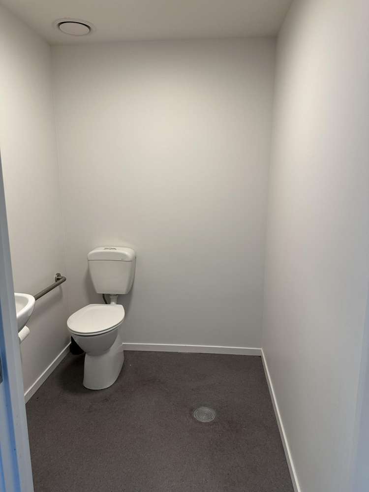 Unit 4/2 Distribution Lane Sockburn_3