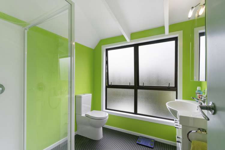 211 Miromiro Road Normandale_11