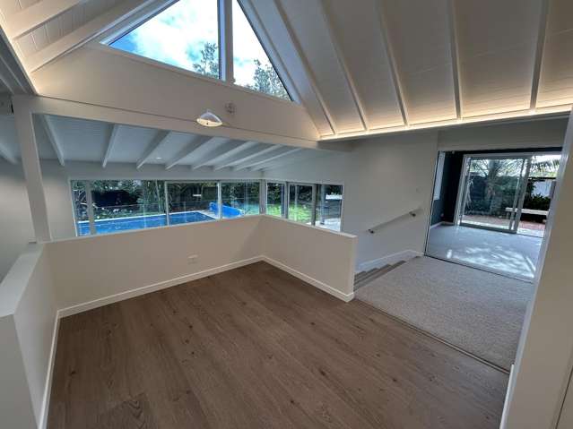 8 Meanda Gardens Sunnyhills_1