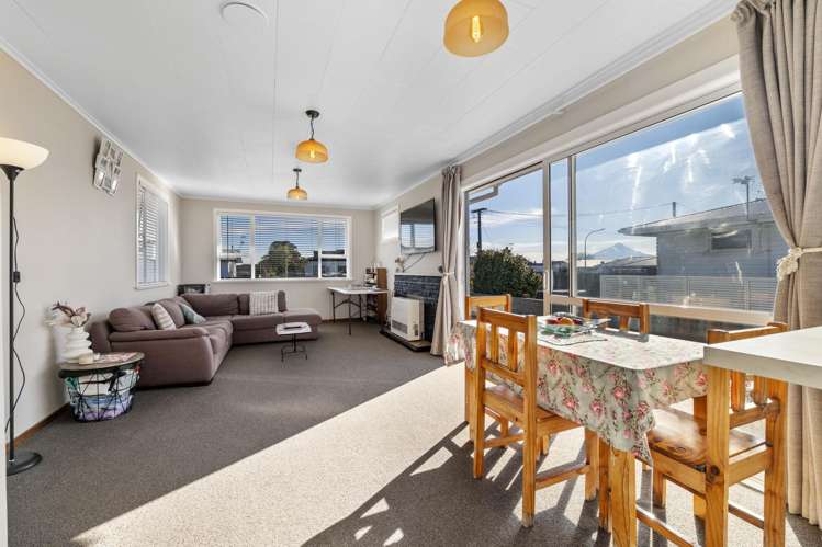 22 Murray Avenue Hawera_3