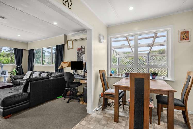 218 Dowse Drive Maungaraki_5