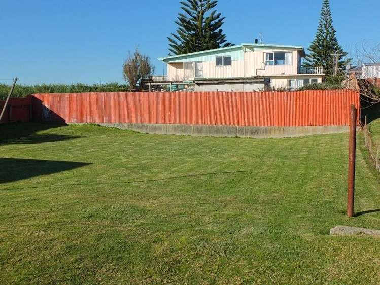 9 Huia Street Foxton Beach_18