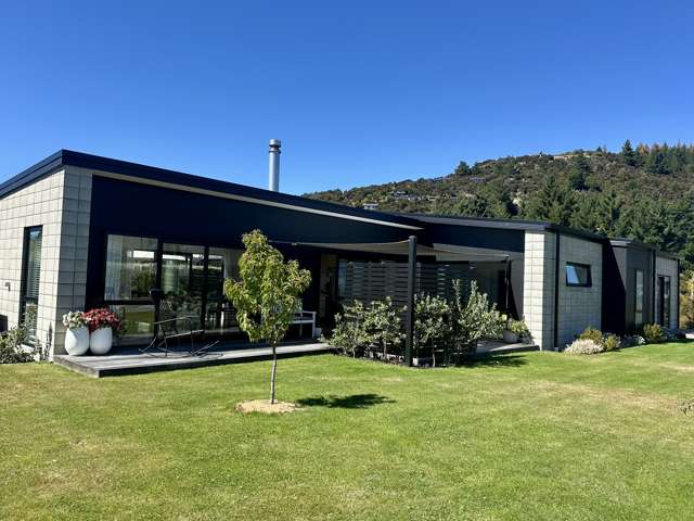 Modern. Sunny. Ready to Sell.