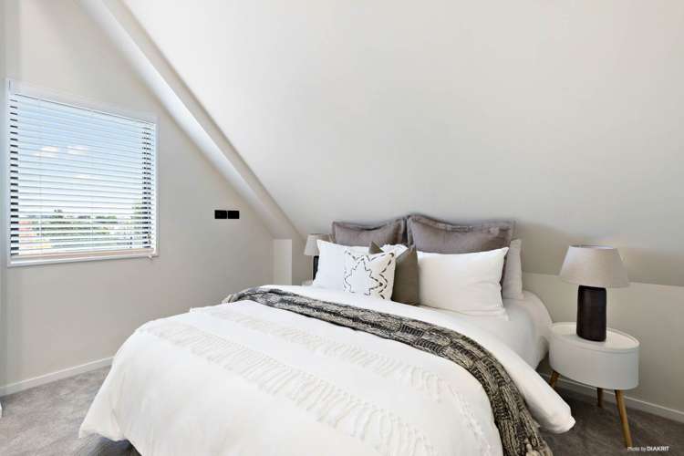 16a Eaton Road Hillsborough_23