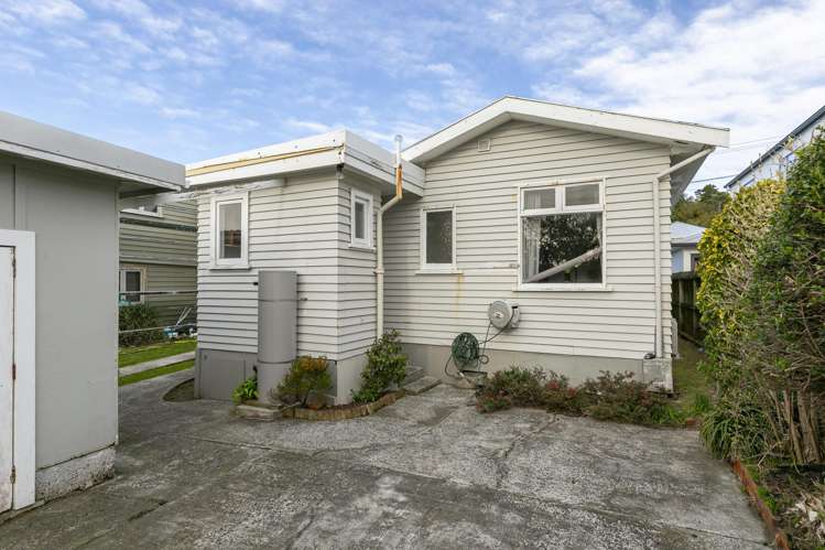 42 Tarawera Road Johnsonville_4