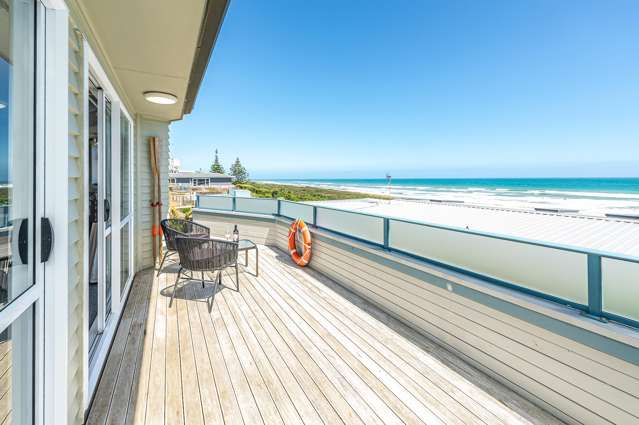 Panoramic perfection by the sea