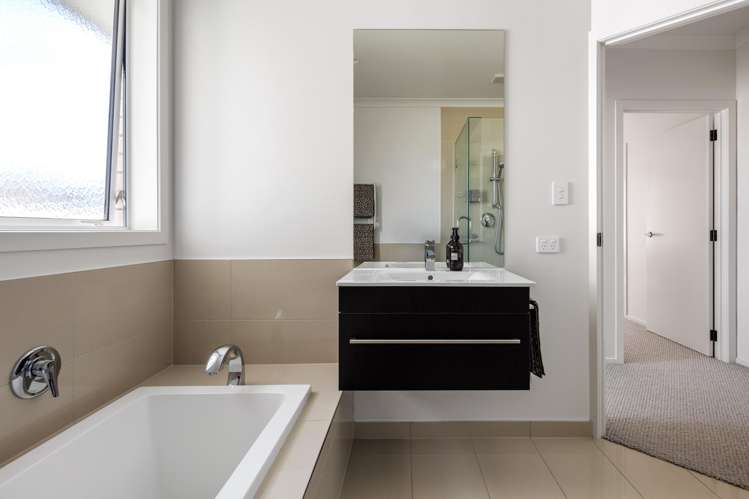3 Sterling Park Lytton West_15