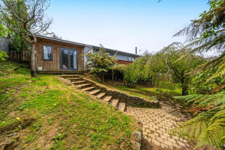 6 Serenity Grove Maoribank_17