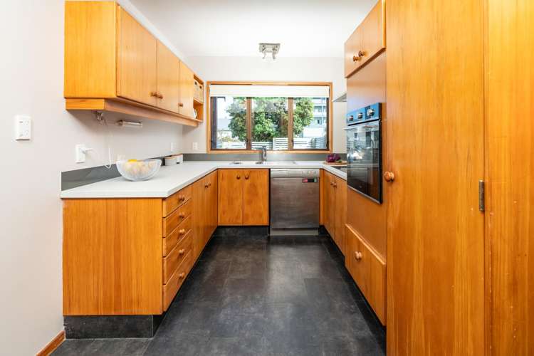 2/10 Paeroa Street Newtown_2