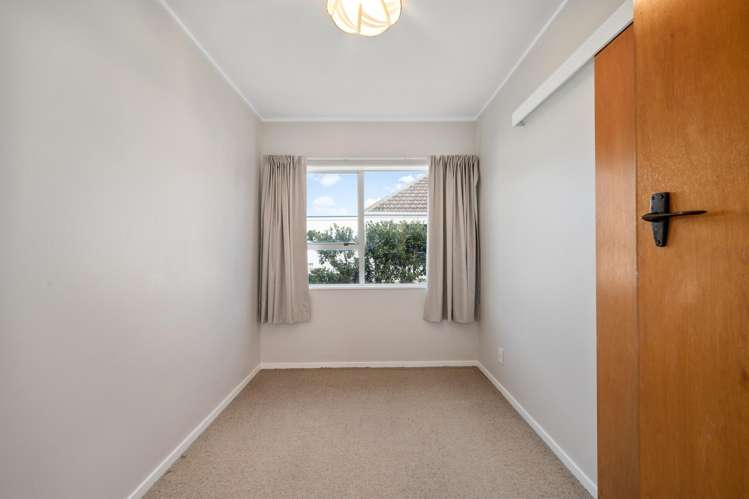 8/218 Onepu Road Lyall Bay_5