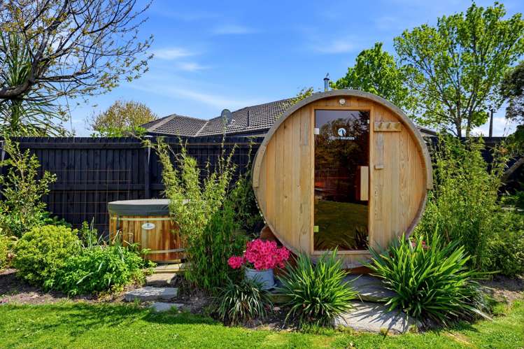 6 Ngahere Street Fendalton_13