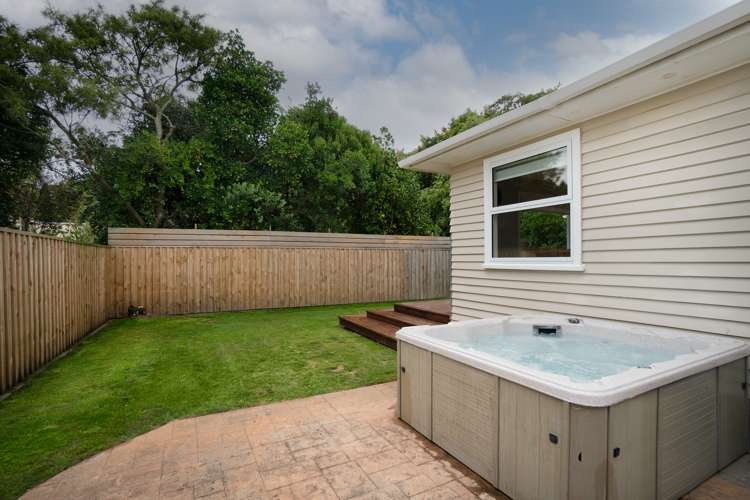 7 Sovereign Court West End_24