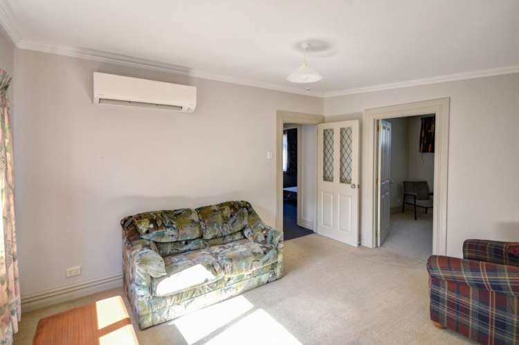 8 Jura Street North East Valley_11