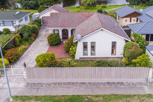 194 Tutere Street Waikanae Beach_2