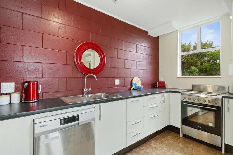 4 Pine Tree Lane Korokoro_21