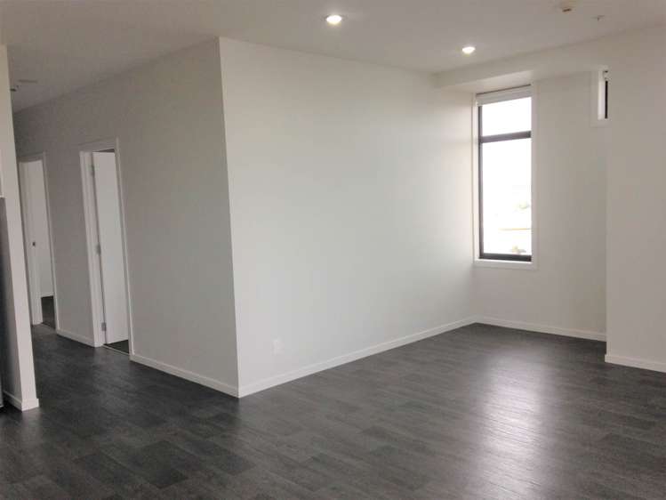 1103/20 Mccrae Way New Lynn_5