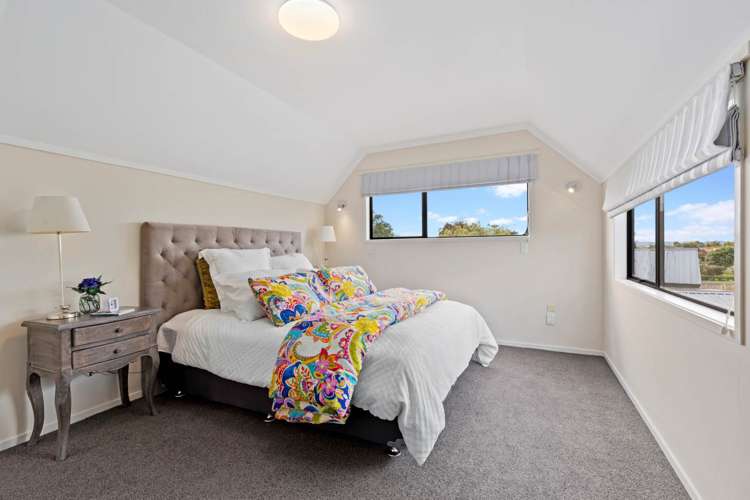 32 Muirfield Street Wattle Downs_11