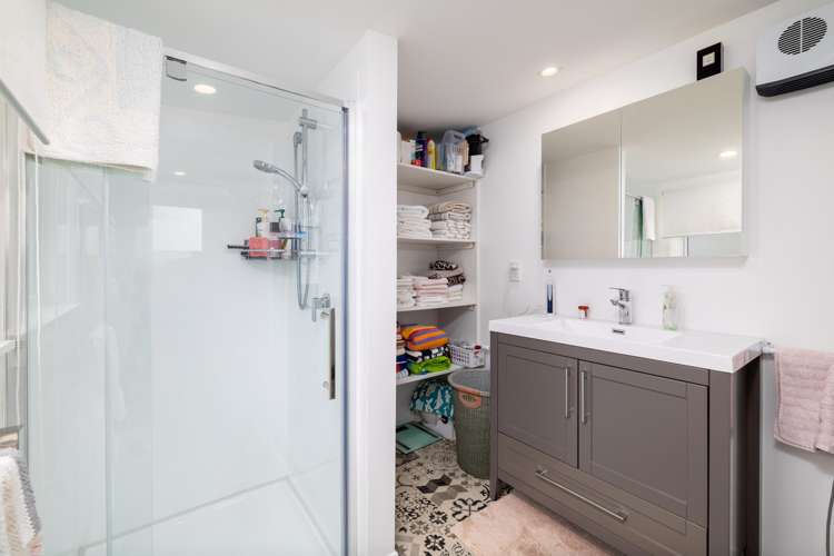 17 Whero Avenue Diamond Harbour_15