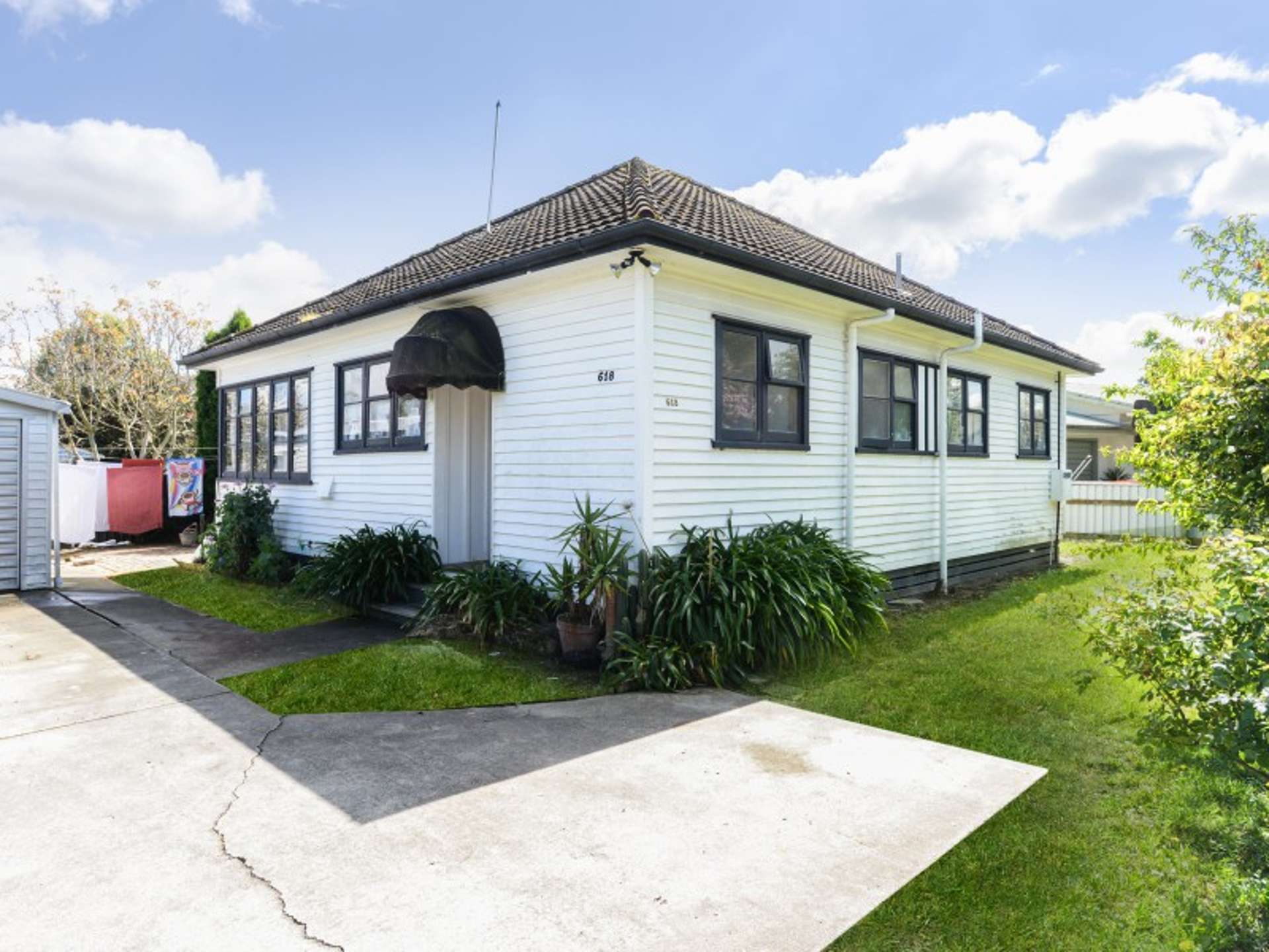 618 Park Road South Akina_0