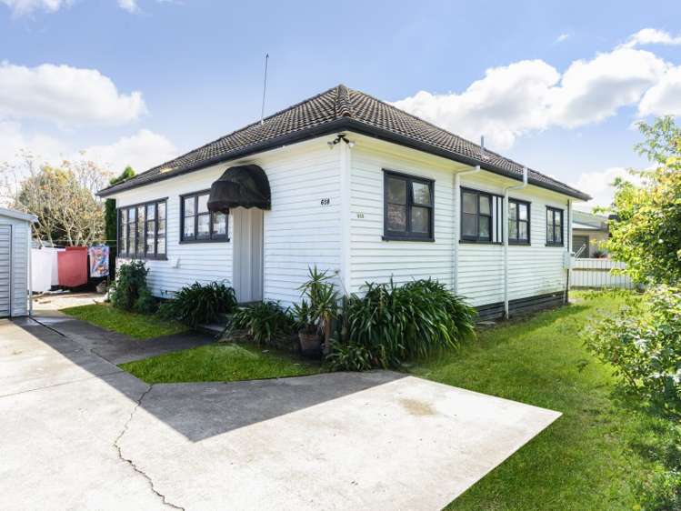 618 Park Road South Akina_0