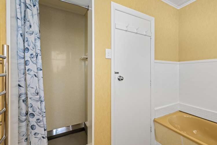 64 Astrolabe Street Cannons Creek_15