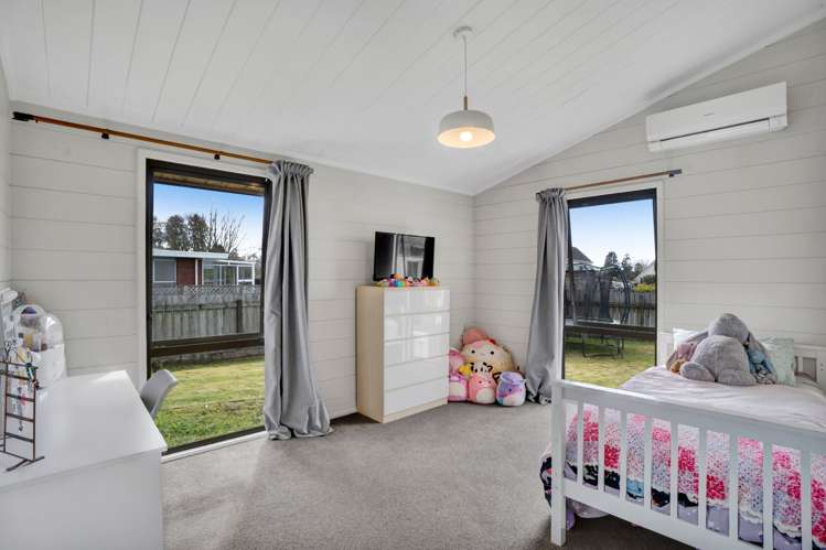 60 Cressida Avenue Stratford_12