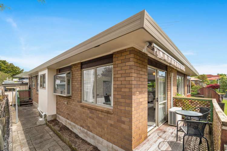 56 Bodi Place Te Atatu South_11