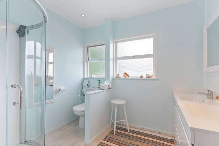 117 Bradbury Road Botany Downs_19